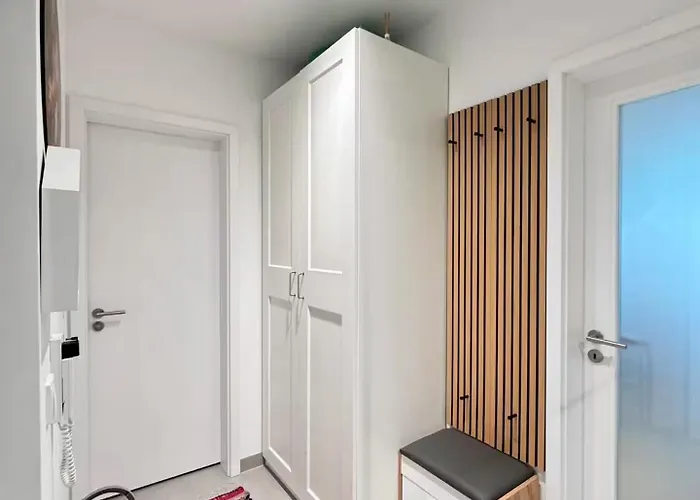 Appartamento Stylish Modern Studio, Large Balcony, 3 Praga