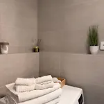 Stylish Modern Studio, Large Balcony, 3 * Prague