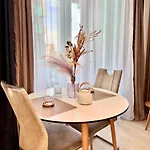 Stylish Modern Studio, Large Balcony, 3