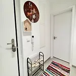 Apartment Stylish Modern Studio, Large Balcony, 3 *