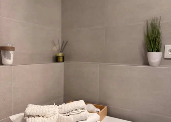 Stylish Modern Studio, Large Balcony, 3 * Prag