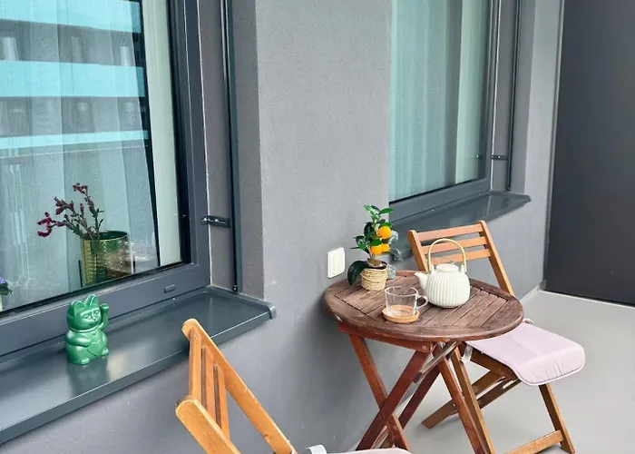 Stylish Modern Studio, Large Balcony, 3 *